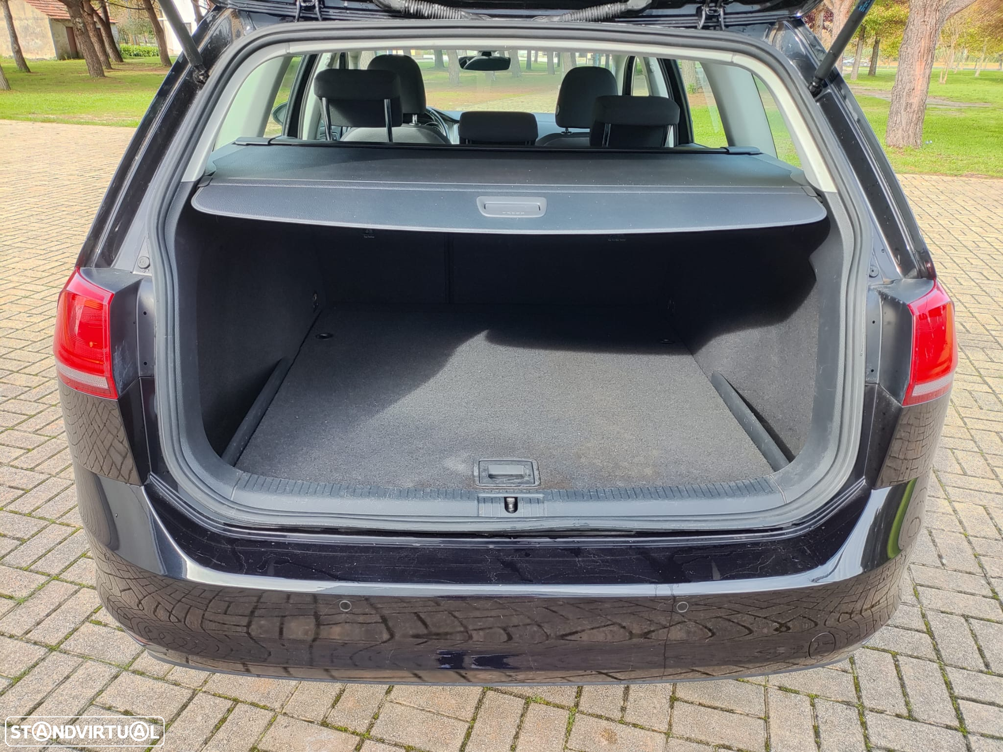 VW Golf Variant 1.6 TDi Trendline - 33