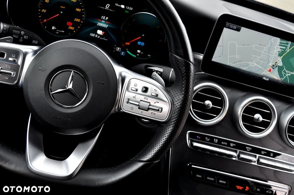 Mercedes-Benz Klasa C 300 9G-TRONIC AMG Line - 27