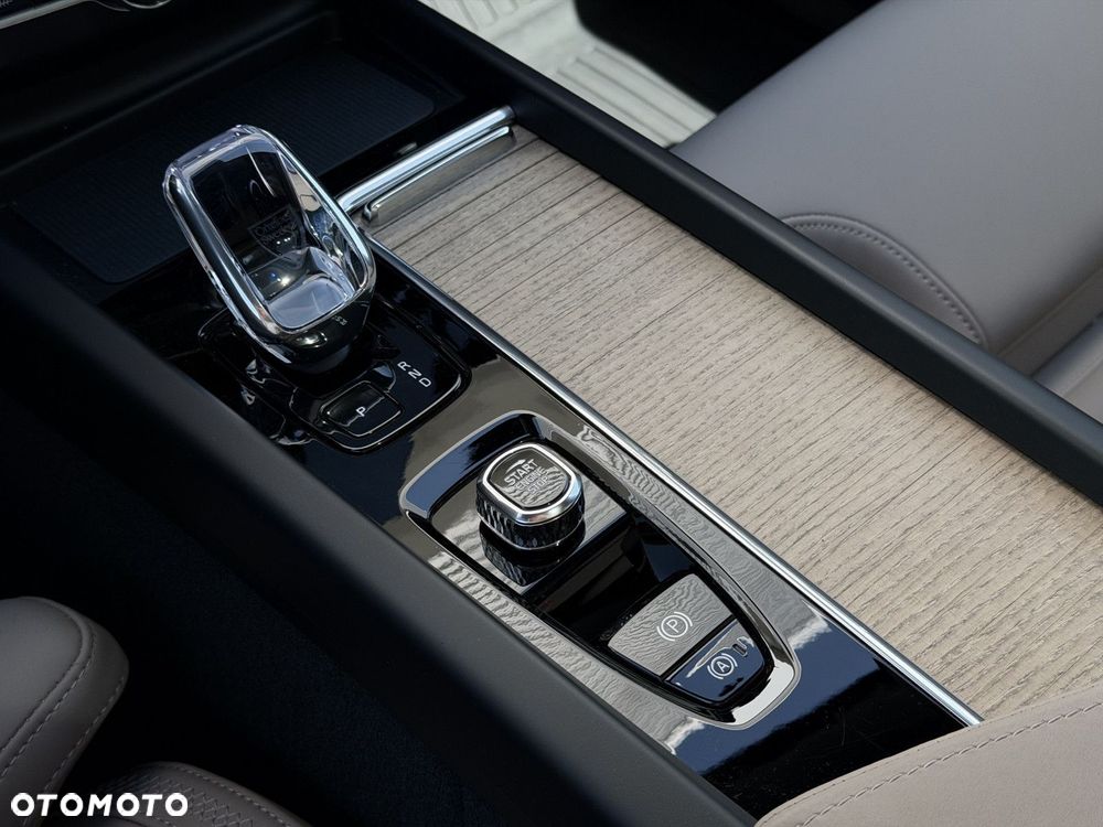 Volvo XC 60 - 25