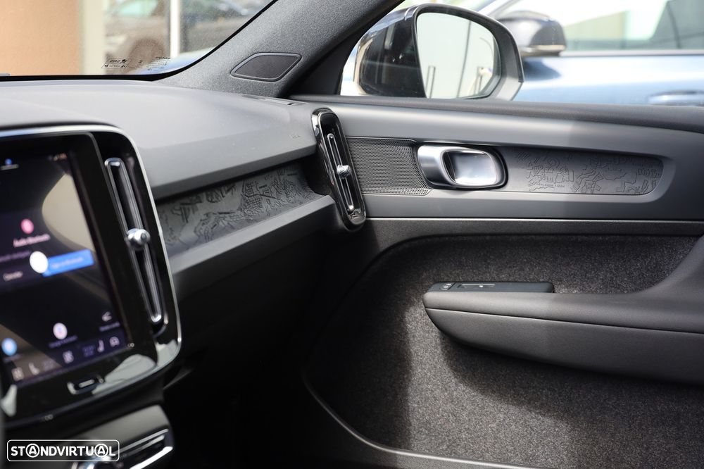 Volvo EX40 82 kWh Single Motor Extended Range Core - 11