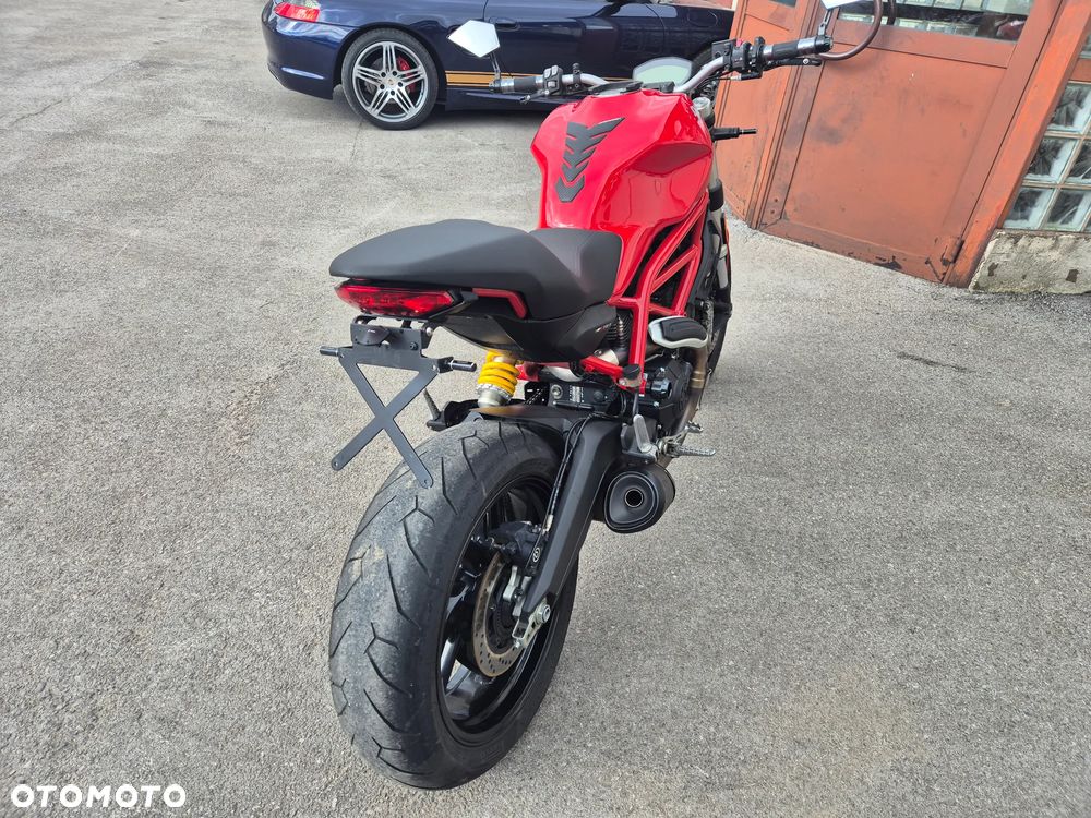 Ducati Monster - 15