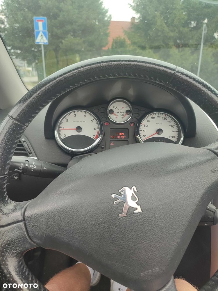 Peugeot 207 CC - 4