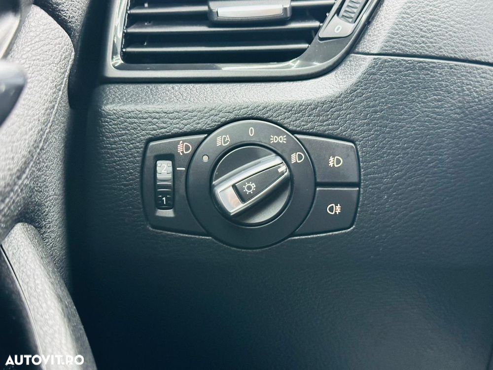 BMW X1 xDrive18d Sport Line - 19