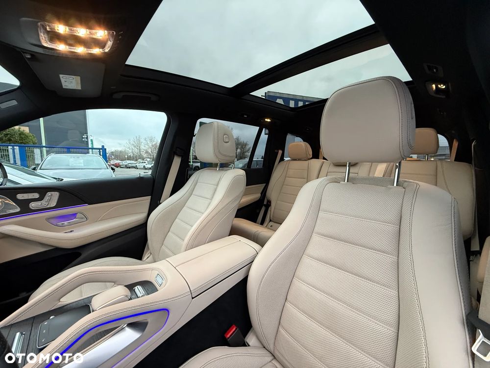 Mercedes-Benz GLS - 26