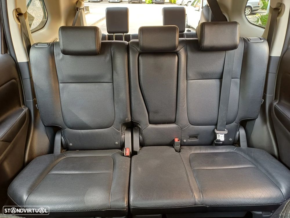 Mitsubishi Outlander 2.2 DI-D Intense+ - 40