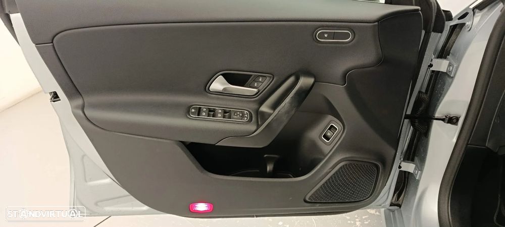 Mercedes-Benz CLA 180 d - 27