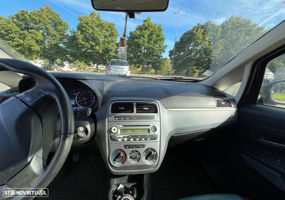 Fiat Grande Punto - 12