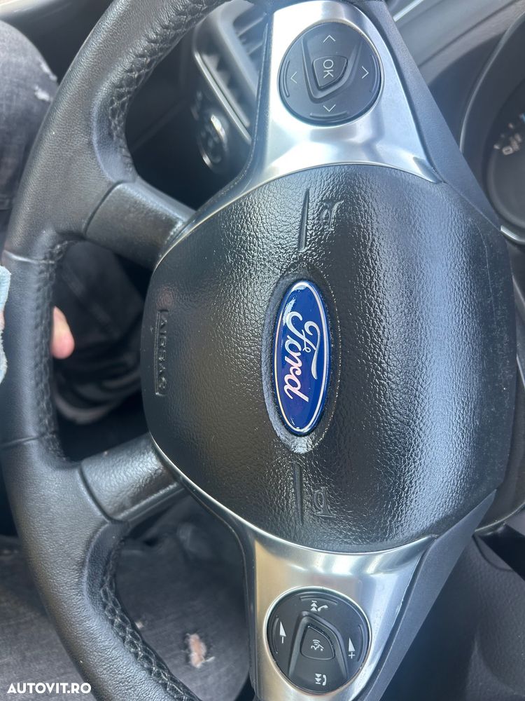 Ford Focus 2.0 TDCI DPF Aut. Champions Edition - 13