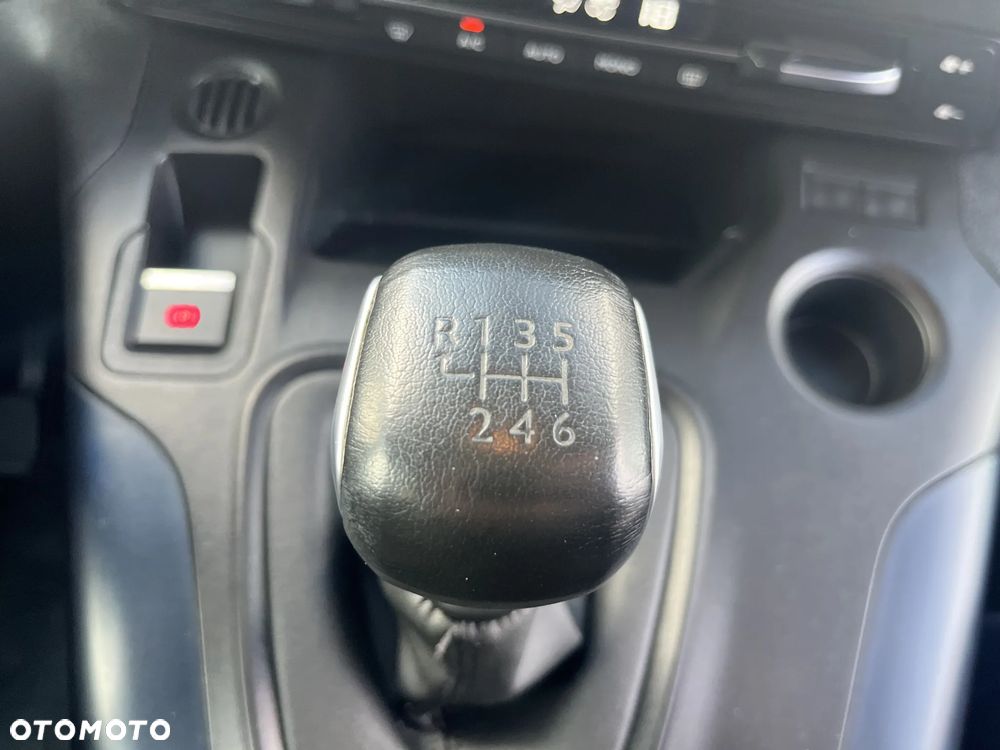 Peugeot Rifter 1.5 BlueHDI Allure S&S - 21