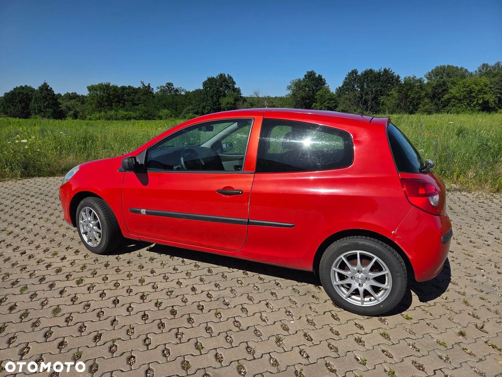 Renault Clio 1.2 16V Dynamique - 12