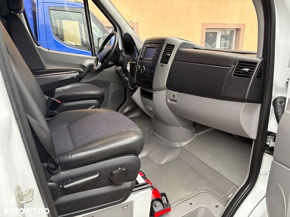 Mercedes-Benz Sprinter - 6