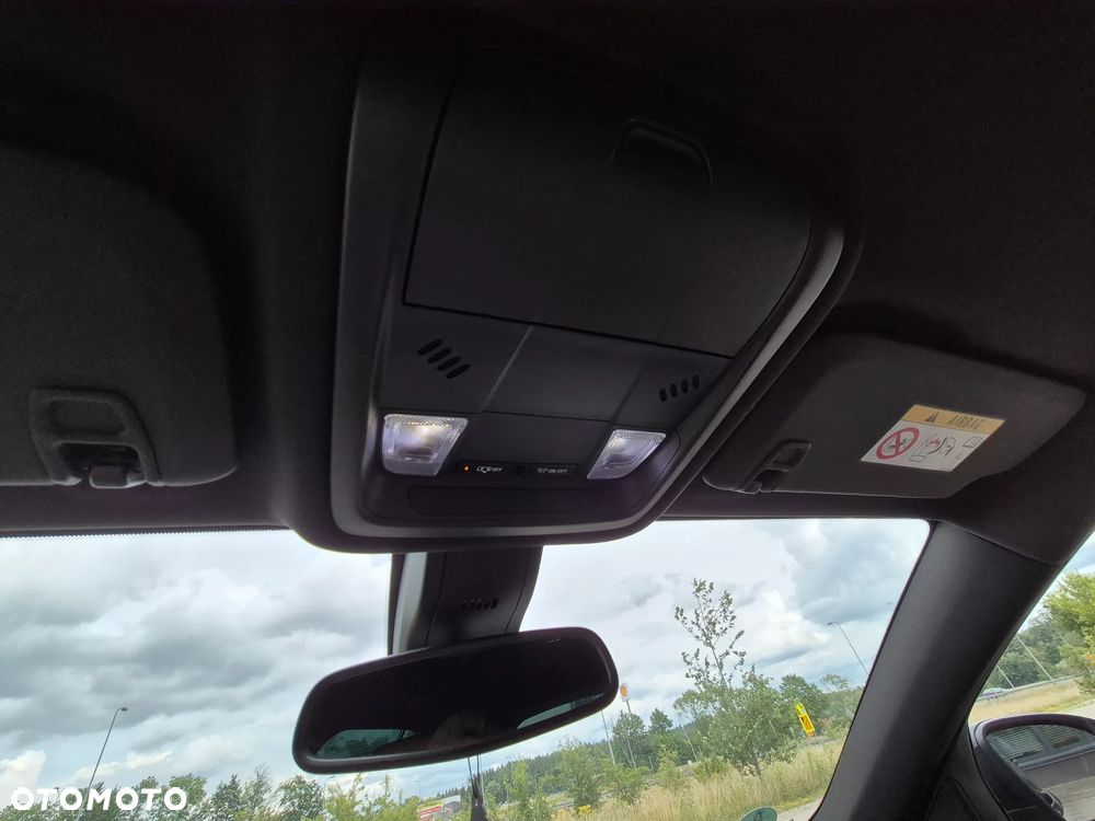 Opel Insignia - 36