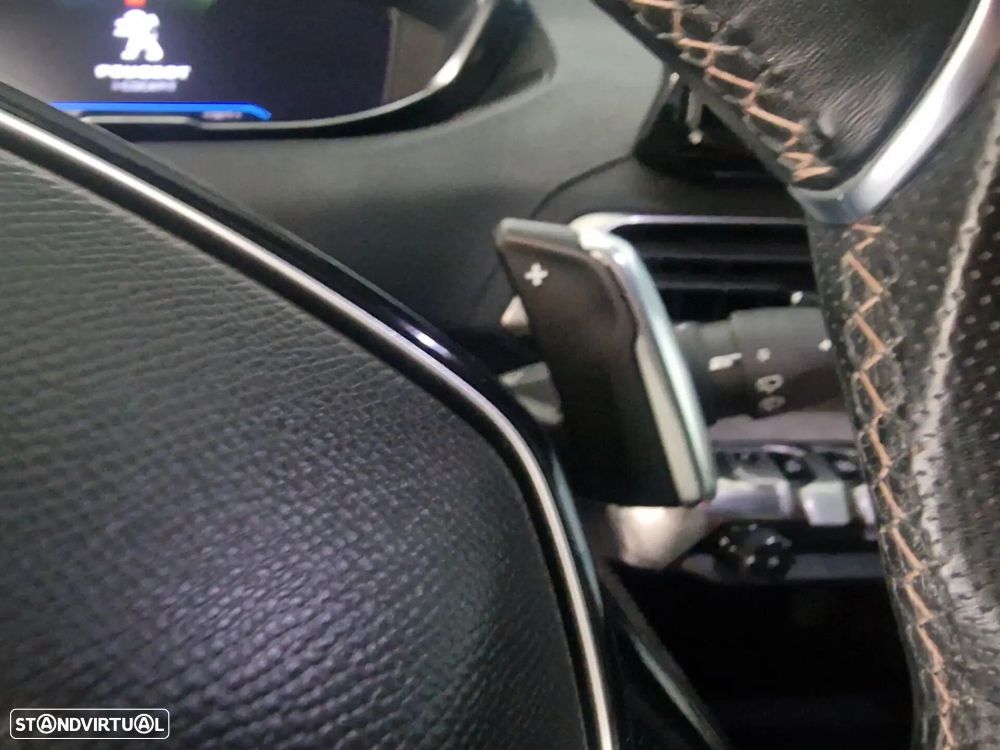 Peugeot 3008 1.6 Hybrid GT Line e-EAT8 - 21