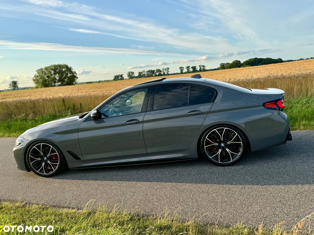BMW Seria 5 M550i xDrive - 9