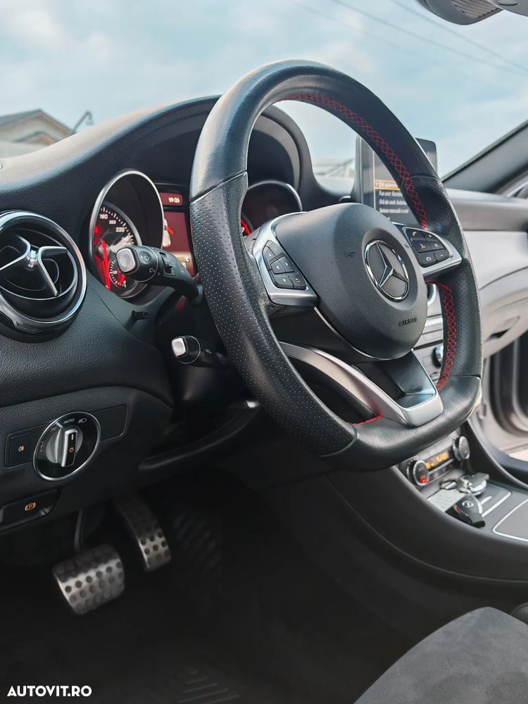 Mercedes-Benz GLA 200 7G-DCT AMG Line - 11