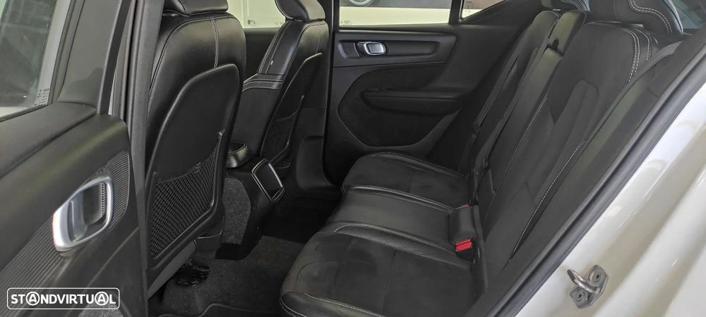 Volvo XC 40 2.0 D3 R-Design Geartronic - 19