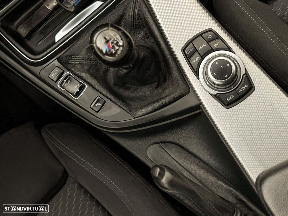 BMW 320 d Touring Pack M - 32