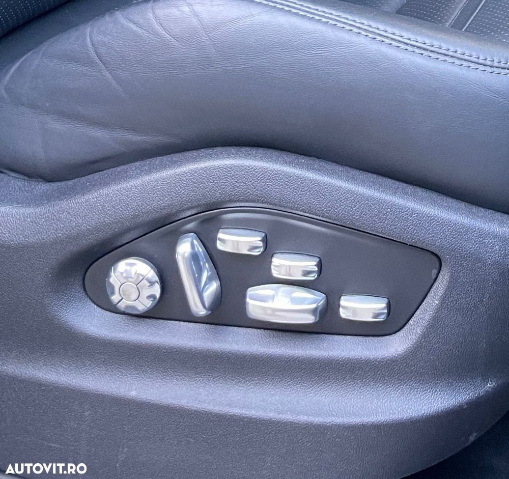 Porsche Cayenne - 11