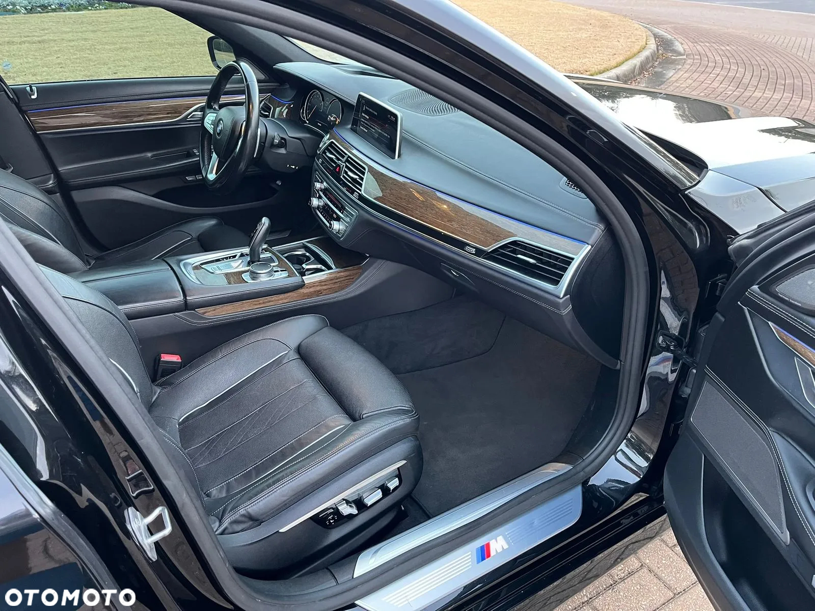 BMW Seria 7 740Li - 9