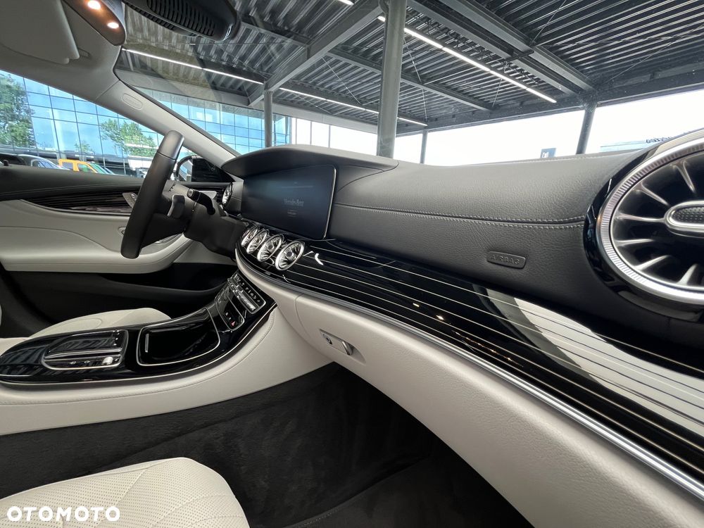 Mercedes-Benz CLS 450 4Matic 9G-TRONIC AMG Line - 9