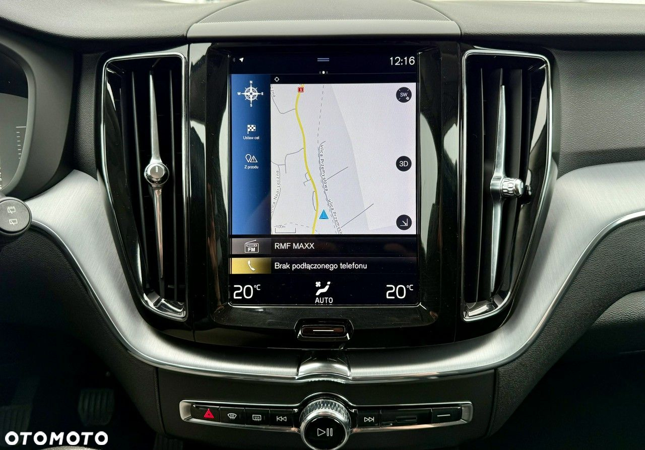 Volvo XC 60 D4 AWD Momentum Pro - 34