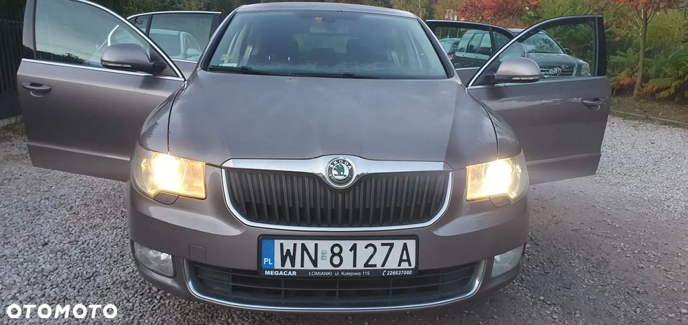 Skoda Superb 1.8 TSI Ambition DSG - 13