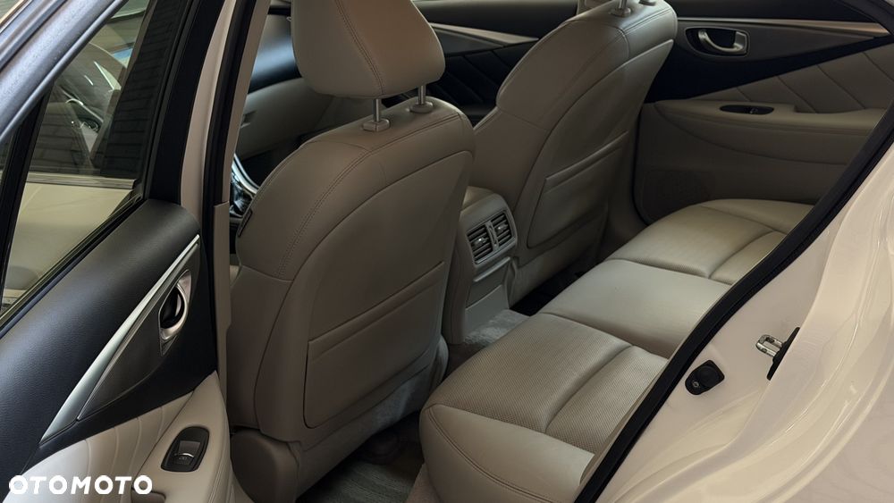 Infiniti Q50 2.0t Sport EU6 - 12