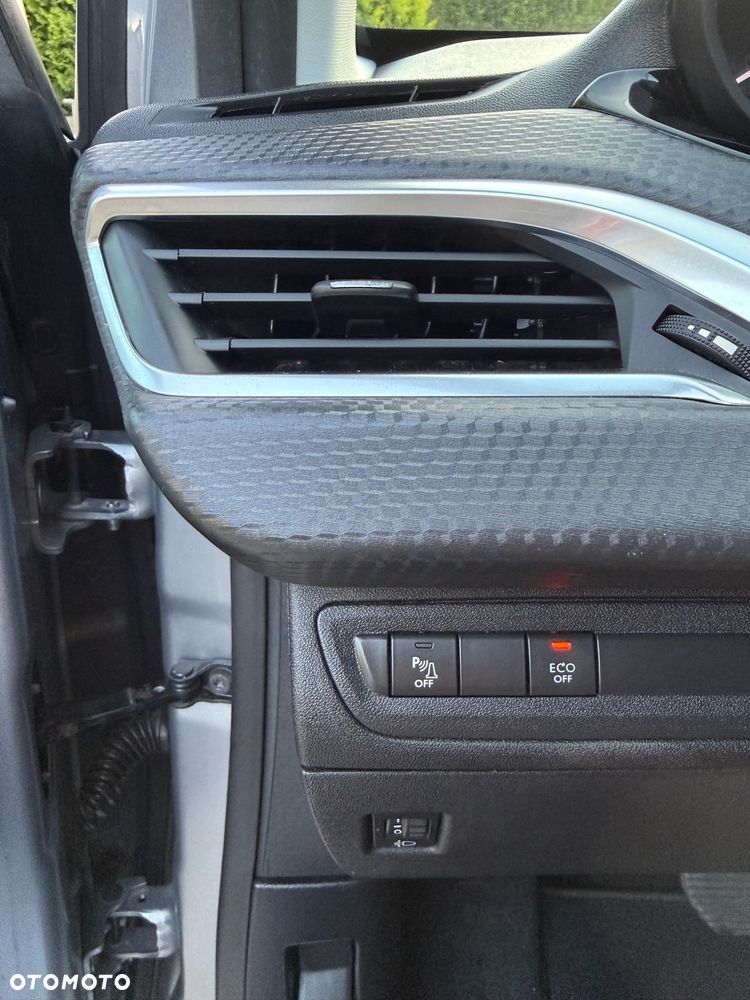 Peugeot 208 PureTech 110 Stop & Start EAT6 Allure - 13