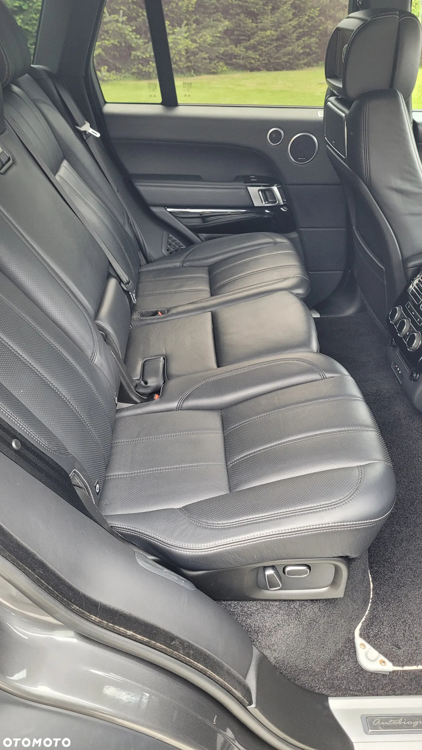 Land Rover Range Rover 4.4SD V8 AB Black - 36