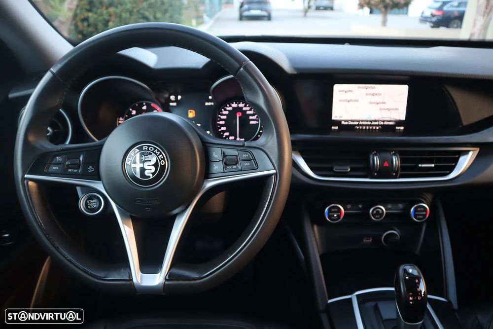 Alfa Romeo Stelvio 2.2 D AT8 - 26