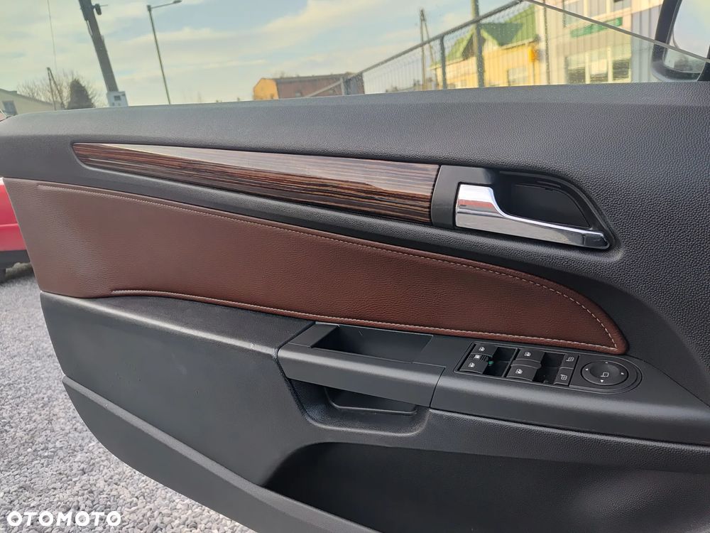 Opel Astra 1.6 Turbo Cosmo - 21