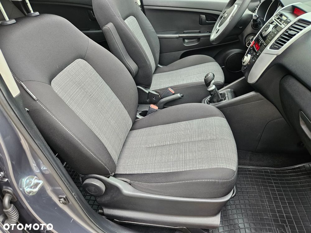 Kia Venga 1.6 CVVT ISG Spirit - 21