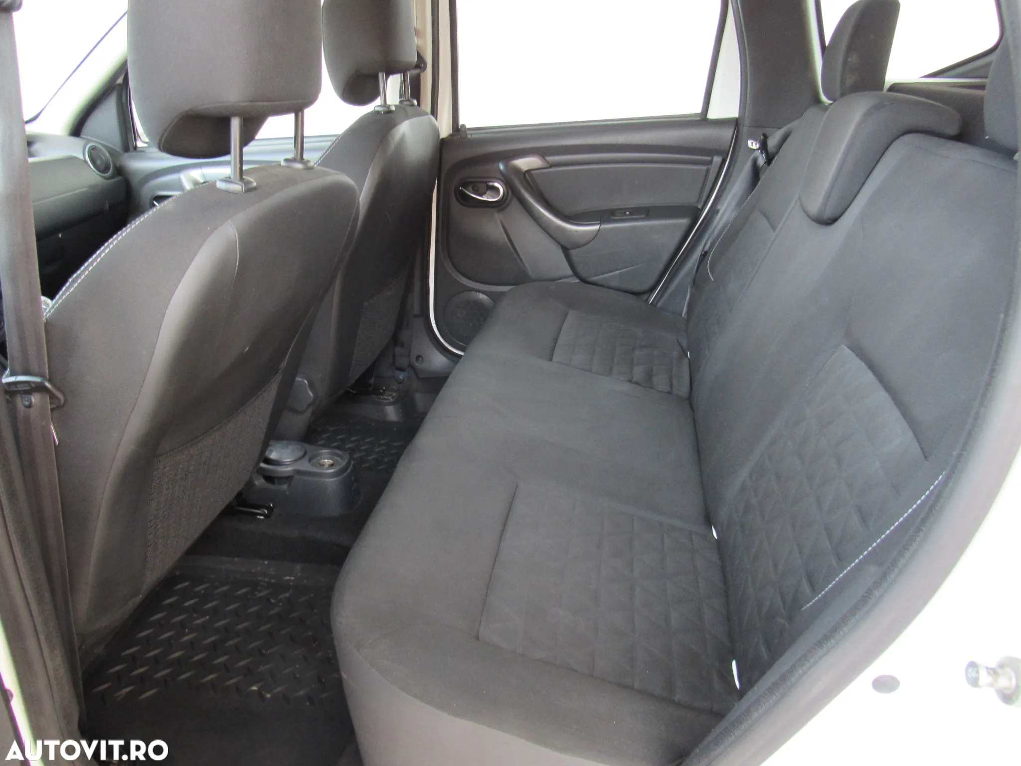 Dacia Duster 1.5 dCi 4x4 Laureate - 7
