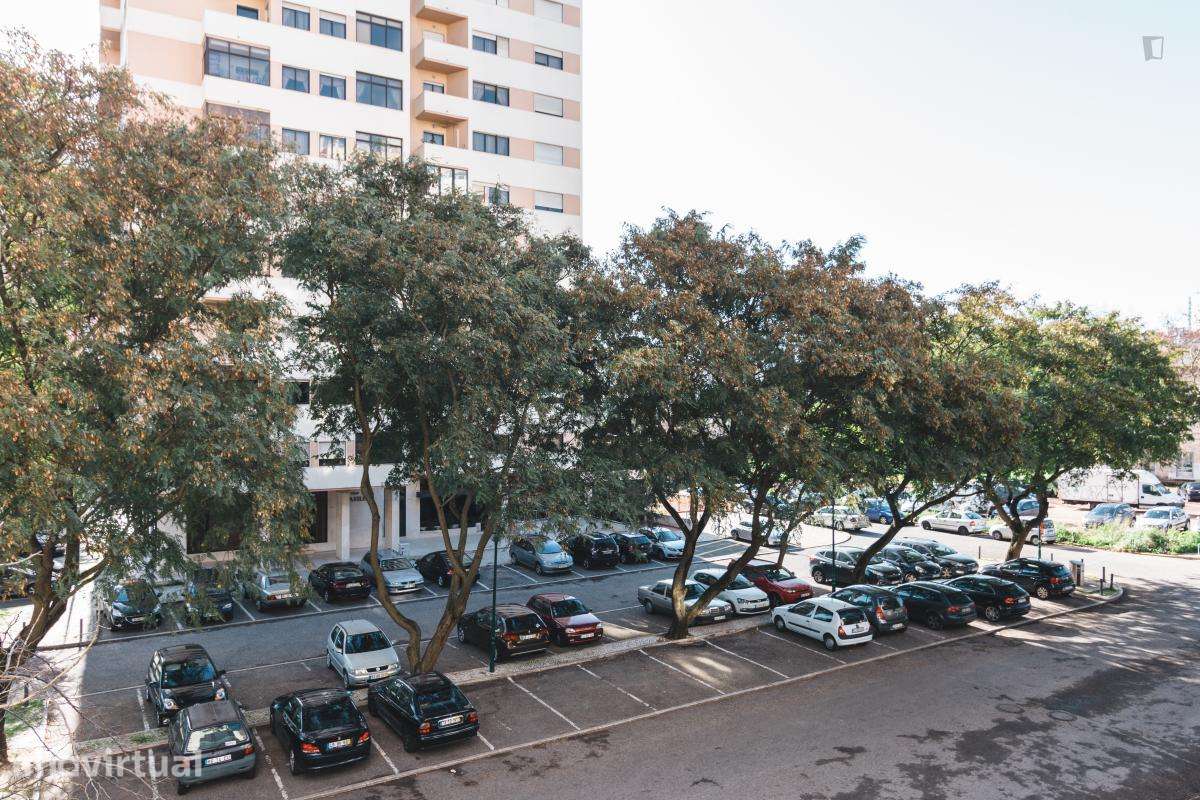 Quarto - localizado em Algés Lisbon - Grande imagem: 3/50