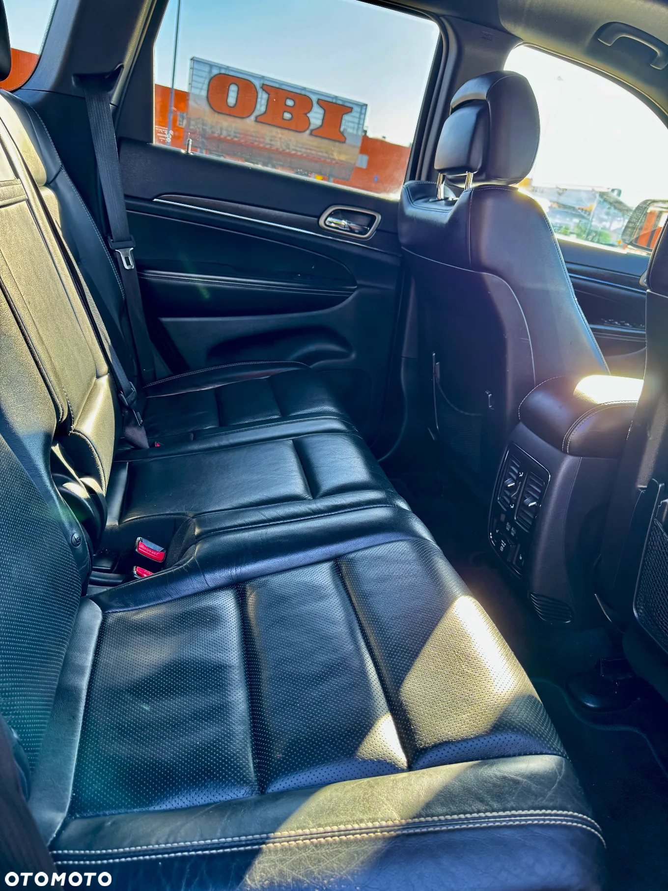 Jeep Grand Cherokee - 18
