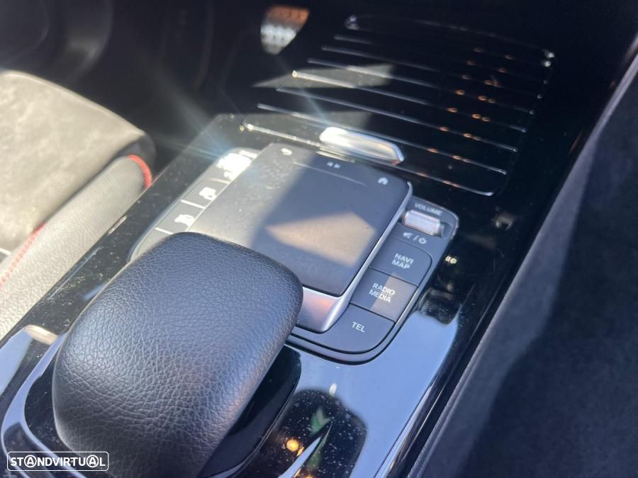 Mercedes-Benz A 250 e AMG Line - 8