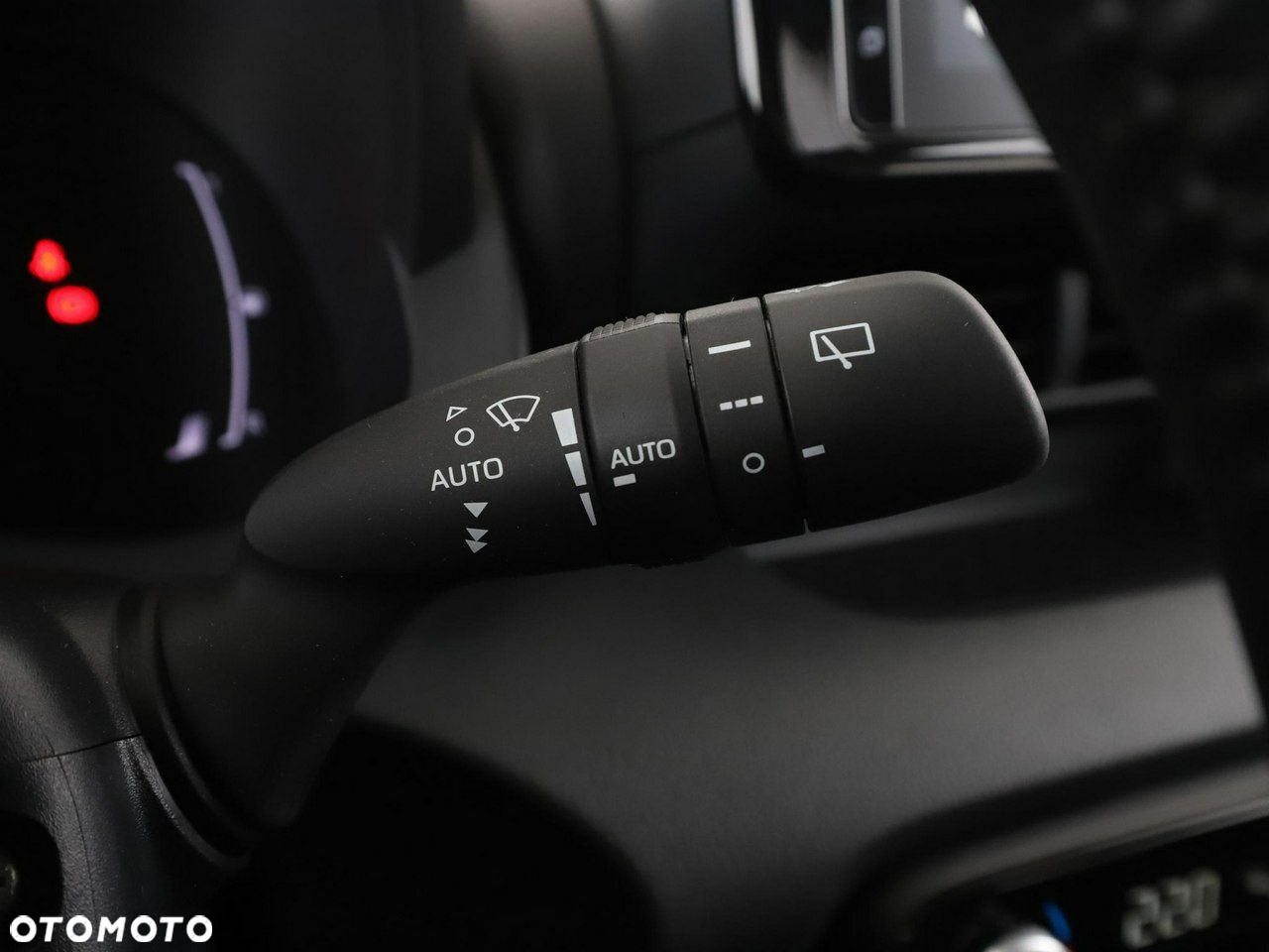 Toyota Yaris Hybrid 1.5 Style - 31