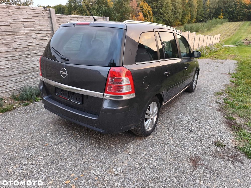 Opel Zafira - 4