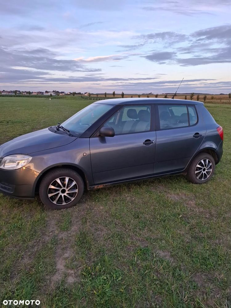 Skoda Fabia - 4