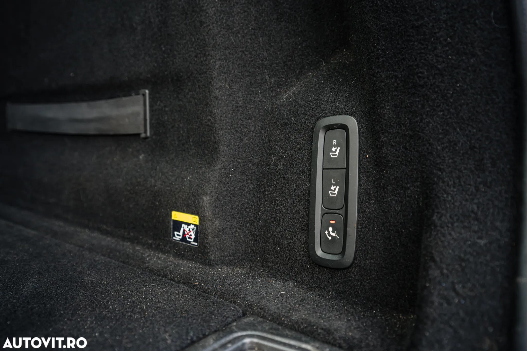 Volvo XC 60 D4 AWD Geartronic RDesign - 20