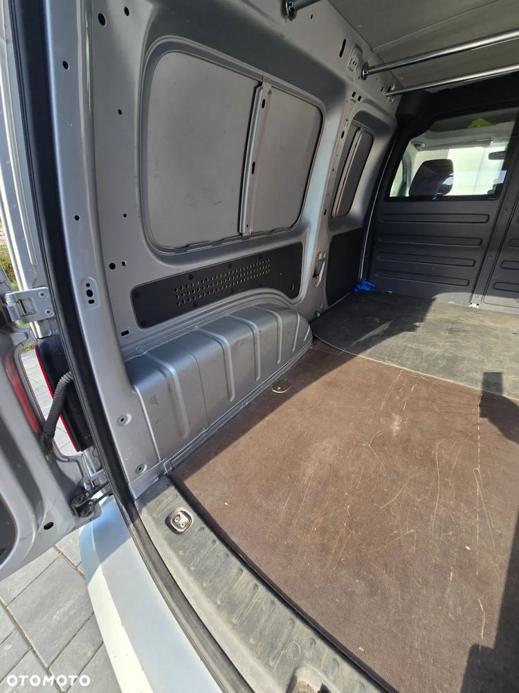 Volkswagen Caddy 2.0 TDI DSG - 7