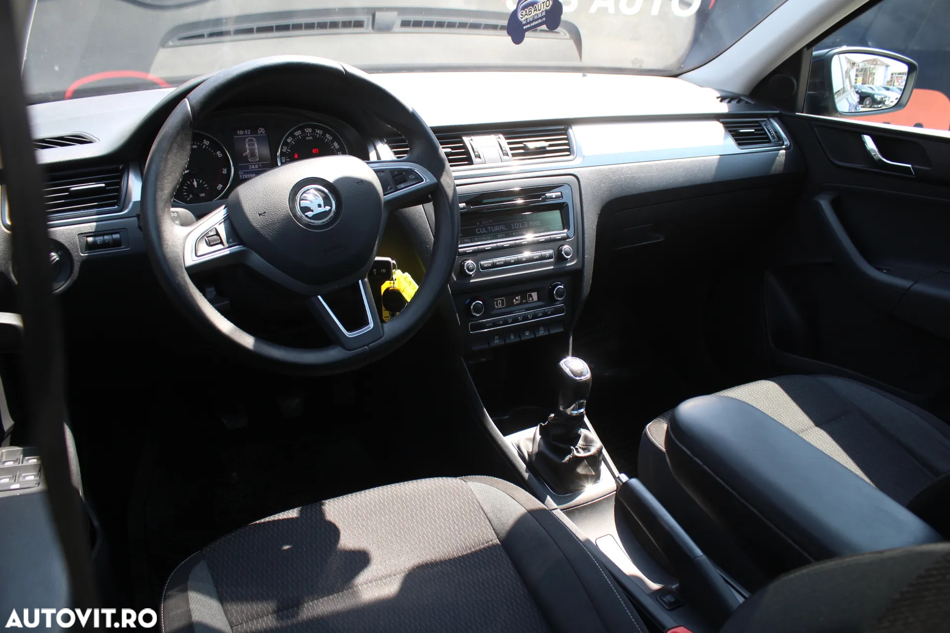 Skoda RAPID Spaceback 1.2 TSI Ambition - 4