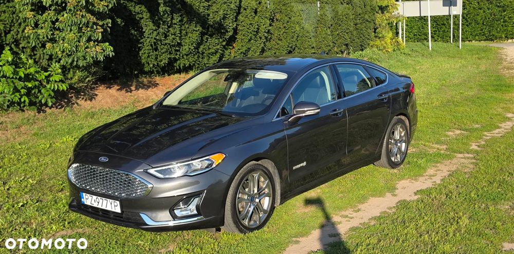Ford Mondeo 2.0 Hybrid Titanium - 1