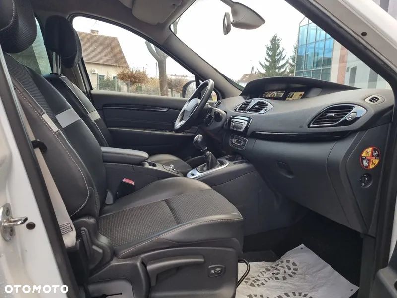 Renault Scenic dCi 160 Bose Edition - 15