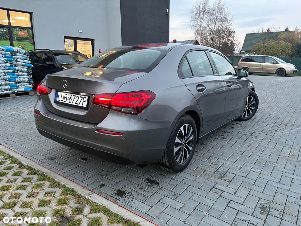 Mercedes-Benz Klasa A 180 d 8G-DCT Lim Entry - 23