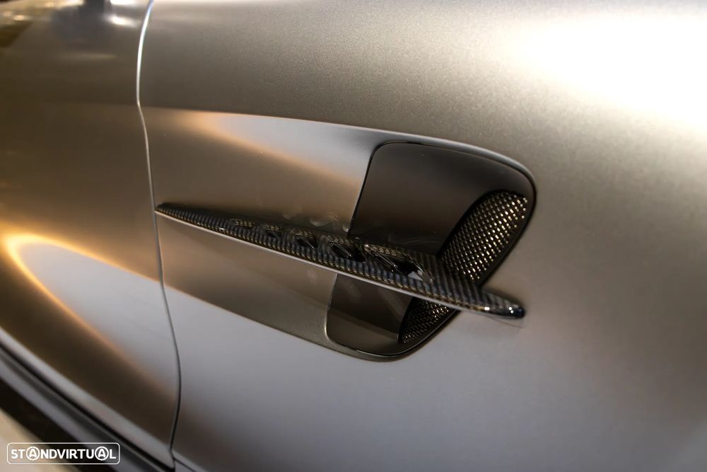 Mercedes-Benz AMG GT R - 7