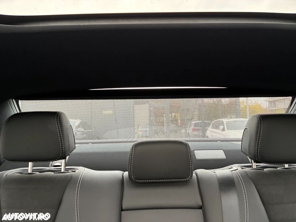 Mercedes-Benz E 300 de 4Matic 9G-TRONIC AMG Line - 25