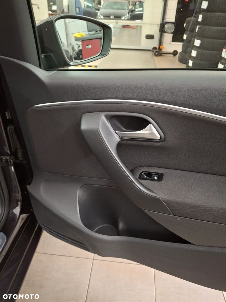 Volkswagen Polo - 18
