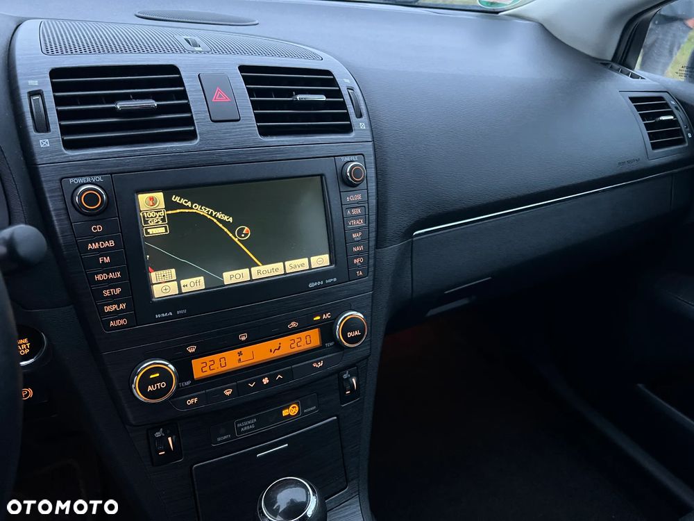 Toyota Avensis 2.2 D-4D Premium - 17