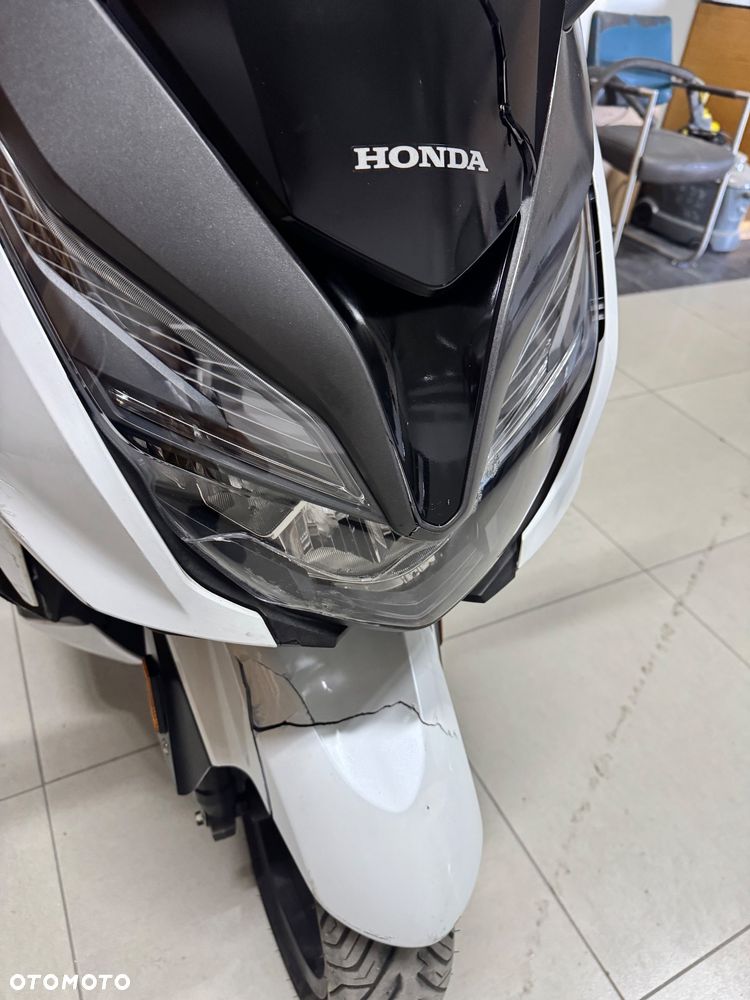 Honda NSS - 11